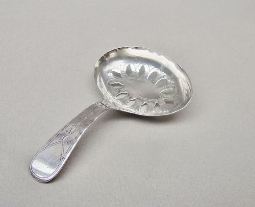 fig 1. EXQUISITE GEORGIAN SILVER CADDY SPOON BY JOSEPH TAYLOR, BIRMINGHAM 1795
