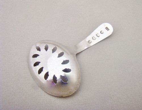 fig 2. EXQUISITE GEORGIAN SILVER CADDY SPOON BY JOSEPH TAYLOR, BIRMINGHAM 1795