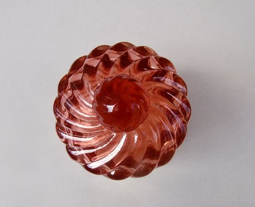 fig 3. FRENCH BACCARAT BAMBOO PATTERN ROSE TEINTE LIDDED POWDER JAR, CIRCA 1890