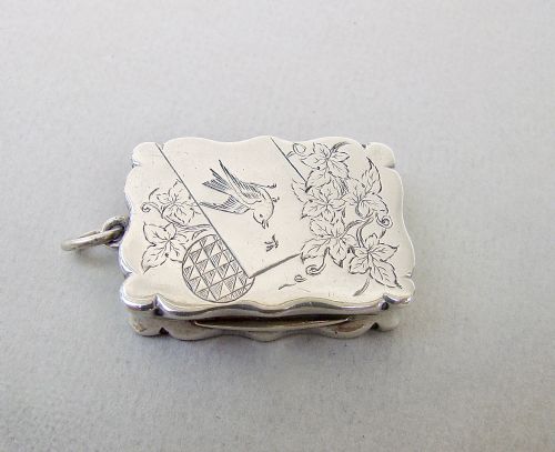 fig 2. RARE VICTORIAN AESTHETIC MOVEMENT SILVER VINAIGRETTE BY DEAKIN & NEPHEW, BIRMINGHAM 1880