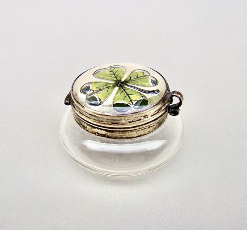 fig 1. UNUSUAL 19TH CENTURY GLAZED FOUR LEAF CLOVER ENAMELLED GLASS TRINKET BOX, CIRCA 1890
