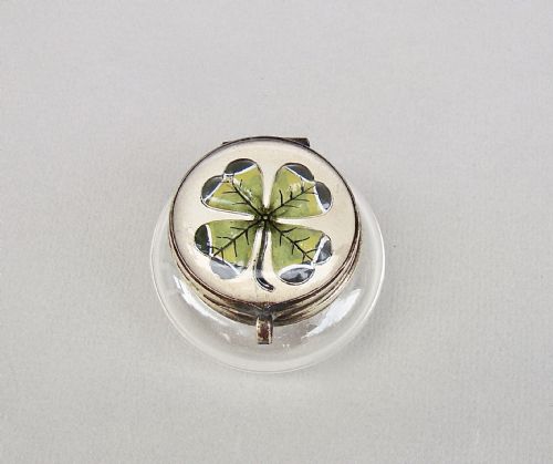 fig 2. UNUSUAL 19TH CENTURY GLAZED FOUR LEAF CLOVER ENAMELLED GLASS TRINKET BOX, CIRCA 1890