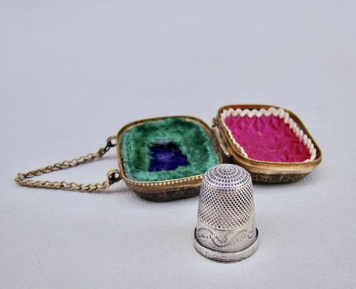 fig 2. EXQUISITE VICTORIAN SILVER THIMBLE IN ORMULU CHATELAINE THIMBLE CASE, CIRCA 1890