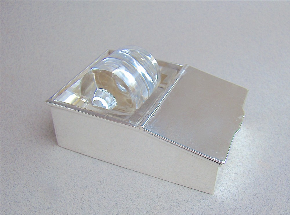 EDWARDIAN SILVER DOUBLE STAMP BOX WITH GLASS MOISTENER BY DEAKIN & FRANCIS, BIRMINGHAM 1904