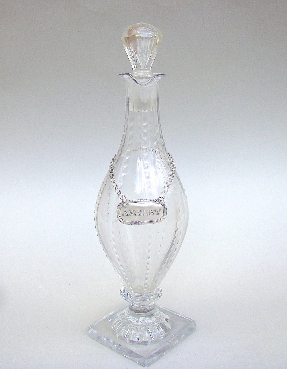GEORGIAN CUT GLASS CONDIMENT BOTTLE, CIRCA 1790 WITH  