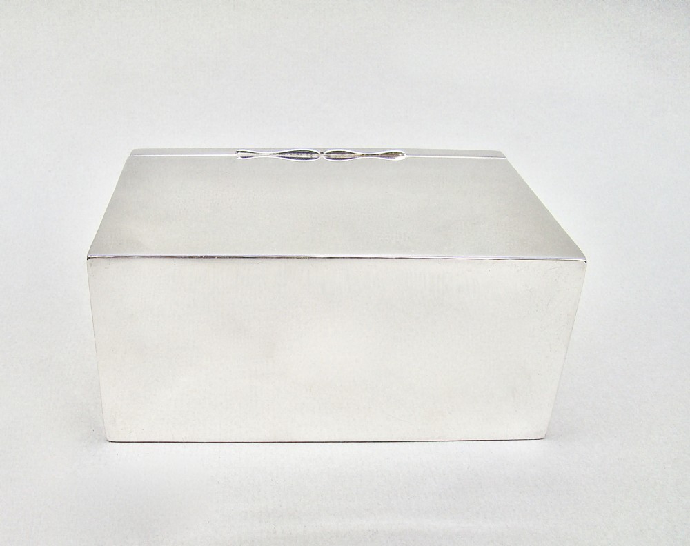 FABULOUS EDWARDIAN SILVER PLAYING CARD BOX BY HENRY MATTHEWS, BIRMINGHAM 1902 View X