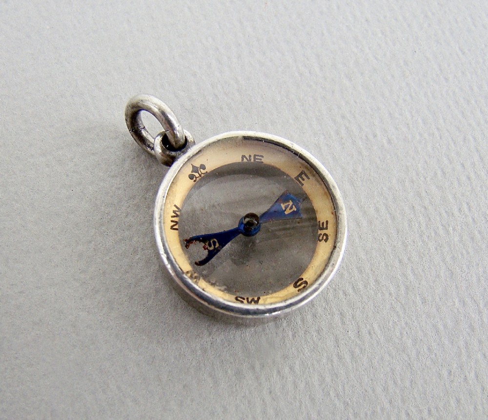 DELIGHTFUL VICTORIAN SILVER COMPASS FOB PENDANT, CIRCA 1890