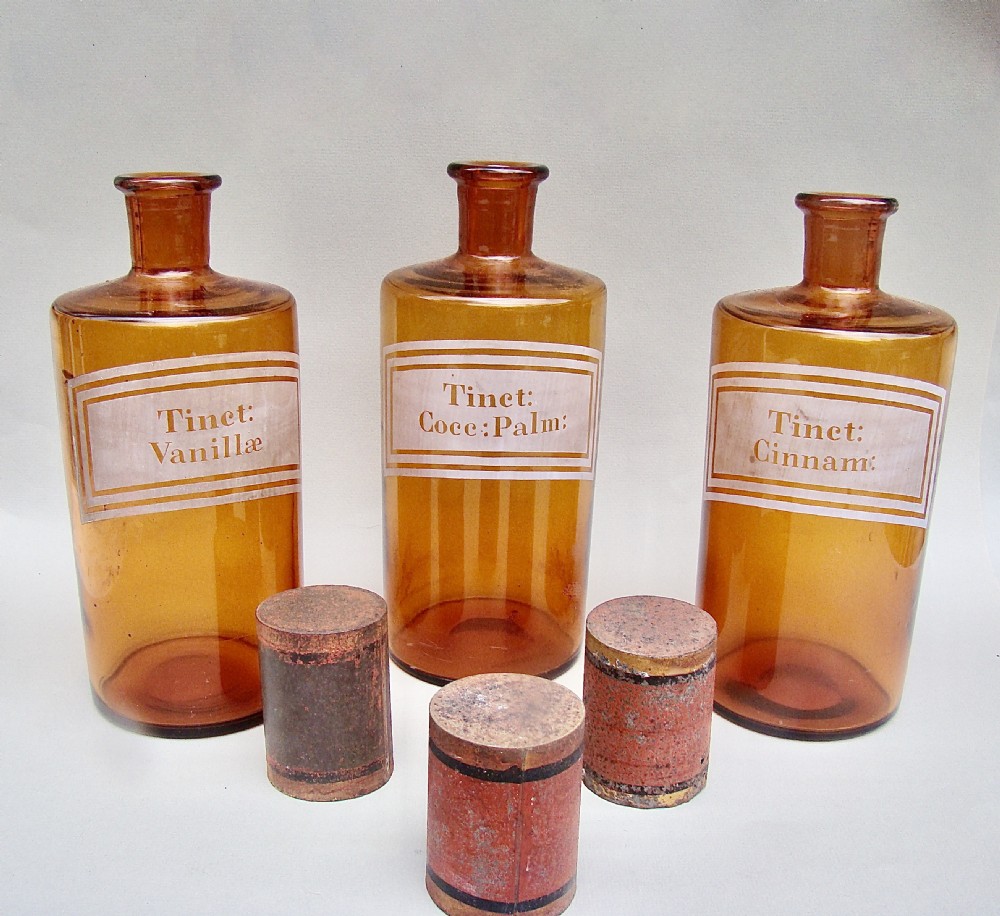 RARE SET OF THREE 19TH CENTURY FRENCH ETCHED AMBER GLASS APOTHECARY JARS, CIRCA 1890 View IV