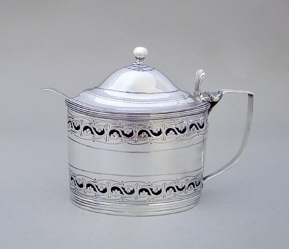 ELEGANT GEORGIAN SILVER MUSTARD POT BY CRISPIN FULLER, LONDON 1801