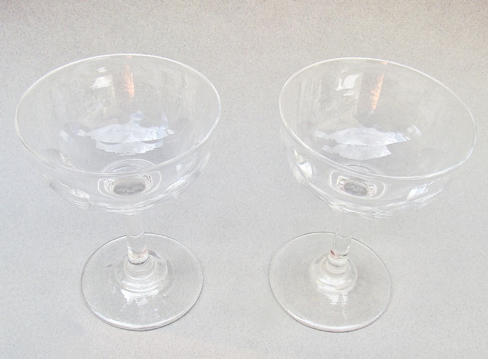 ELEGANT PAIR OF VICTORIAN SLICED-CUT CHAMPAGNE COUPES, CIRCA 1890 View IV