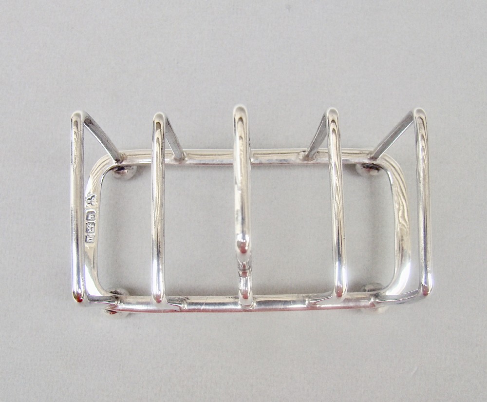 ELEGANT EDWARDIAN SILVER TOAST RACK BY THE C.E. NIXON, SHEFFIELD 1907 View V