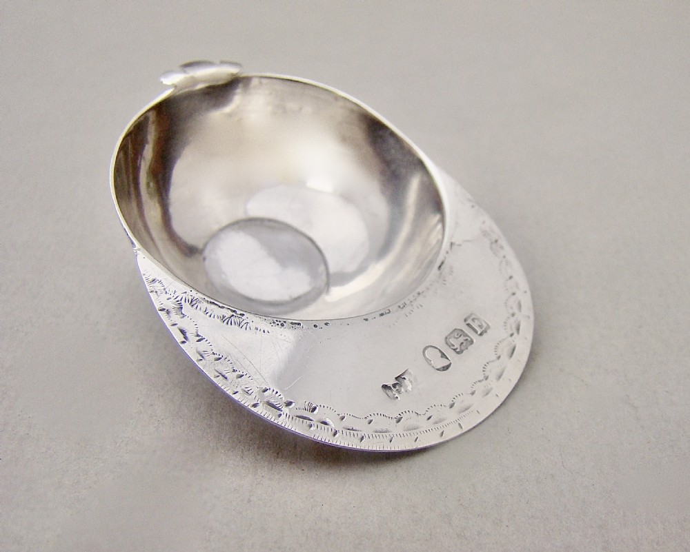 GEORGIAN SILVER JOCKEY CAP CADDY SPOON BY ELIZABETH MORLEY, LONDON 1800 View III