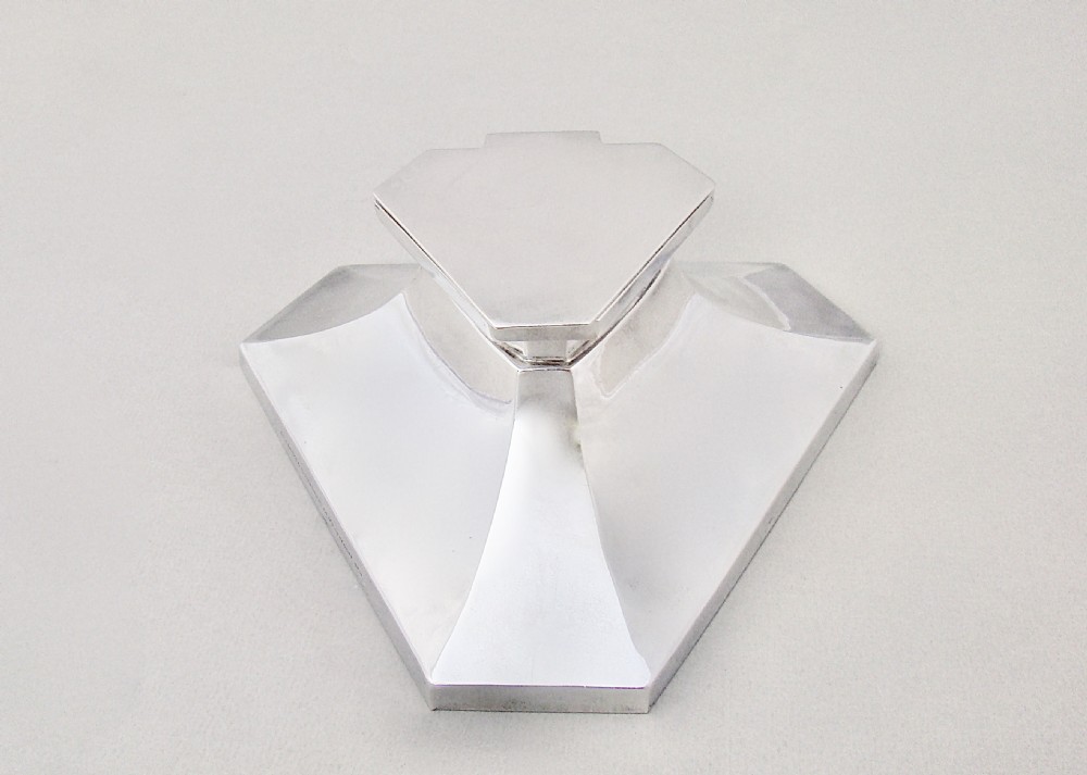 FABULOUS ART DECO LARGE SIZE SILVER INKWELL BY THE GOLDSMITHS & SILVERSMITHS COMPANY, LONDON 1939