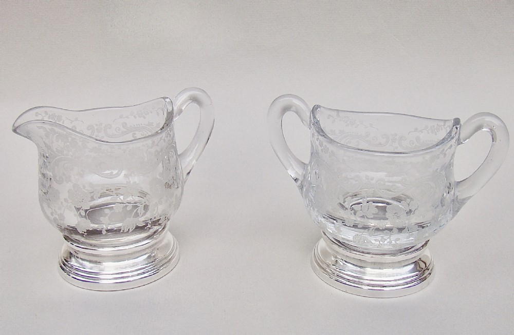 AMERICAN STERLING SILVER CHANTILLY PATTERN ETCHED GLASS CREAM JUG & SUGAR BY THE SHEFFIELD SILVER CO, NEW YORK, CIRCA 1900