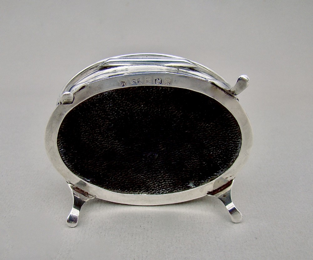 SUPERB GEORGE V SOLID SILVER JEWELLERY BOX BY SYNYER & BEDDOES, BIRMINGHAM 1918 View VII
