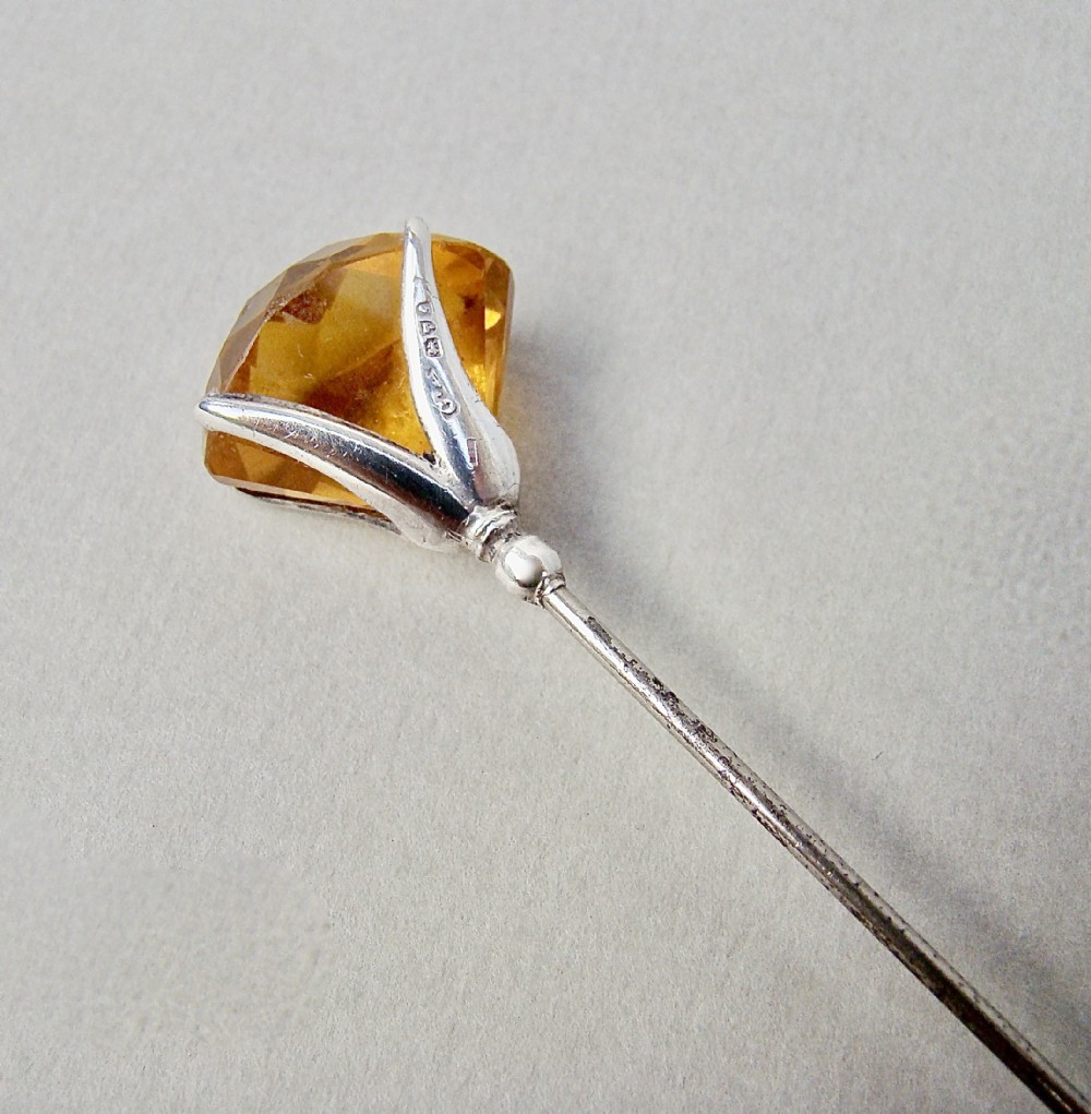 UNUSUAL EDWARDIAN SILVER & AMBER GLASS HAT PIN BY CHARLES HORNER, CHESTER 1907
