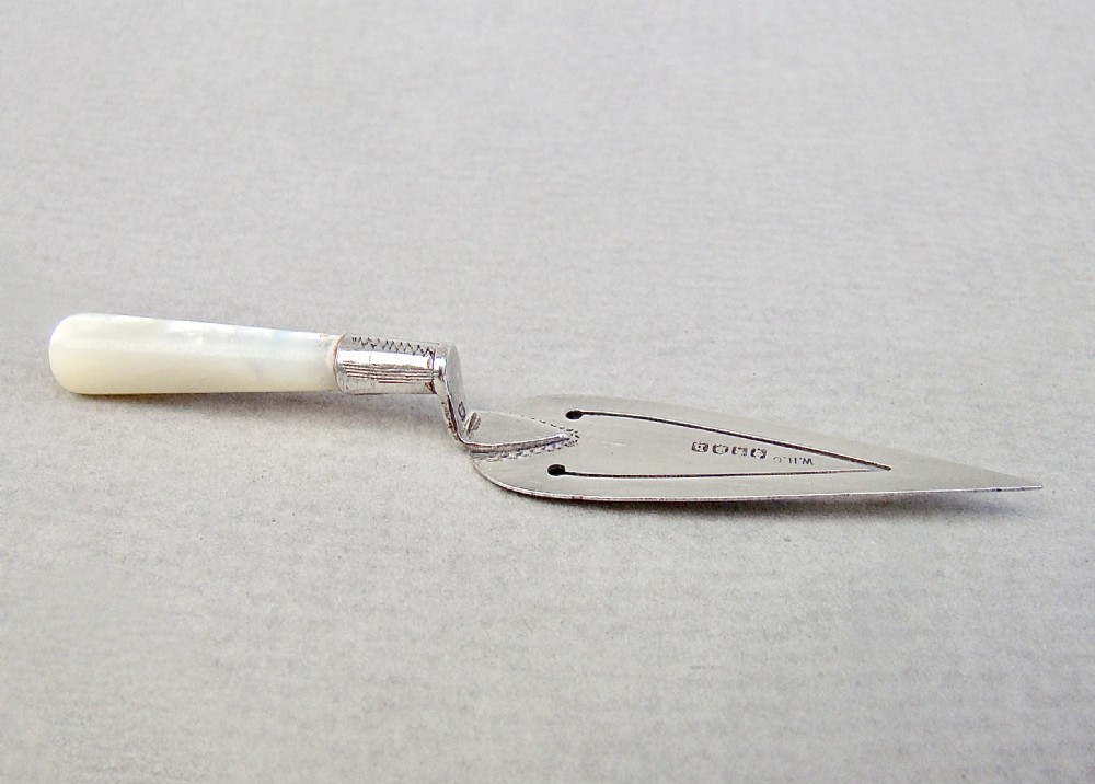 SCOTTISH SILVER TROWEL SHAPED BOOKMARK BY W.H. COLLINS, GLASGOW 1930 View III