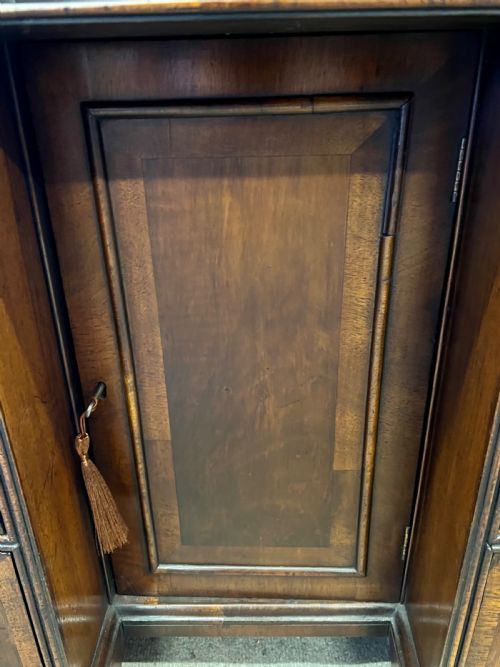 SMALL 18THC STYLE WALNUT DESK - ADDITIONAL PHOTO 5