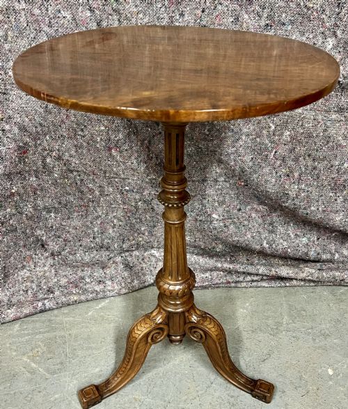 Victorian Walnut Occasional Table or Lamp Table