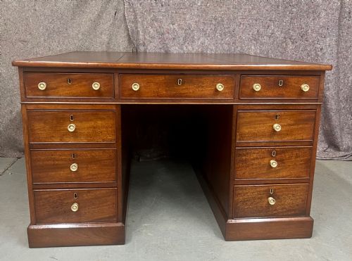 GEORGE III MAHOGANY 18 DRAWER PARTNER'S DESK - ADDITIONAL PHOTO 1