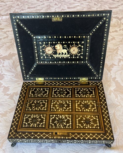 Unusual Martara Ceylonese Porcupine Quill Box