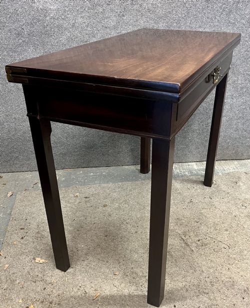 GEORGIAN MAHOGANY TABLE - ADDITIONAL PHOTO 1