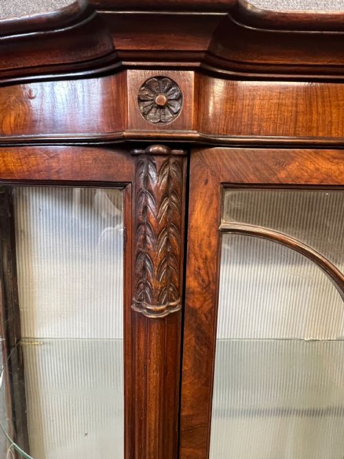 ATTRACTIVE EDWARDIAN BURR WALNUT DISPLAY CABINET - ADDITIONAL PHOTO 2