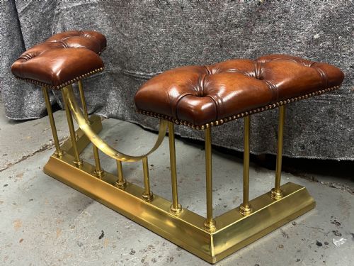 SMALL 19THCENTURY STYLE CLUB FENDER - ADDITIONAL PHOTO 1