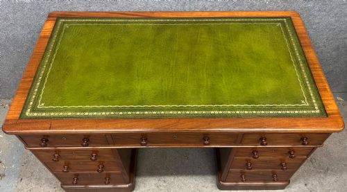 GOOD QUALITY 19TH CENTURY MAHOGANY DESK - ADDITIONAL PHOTO 1