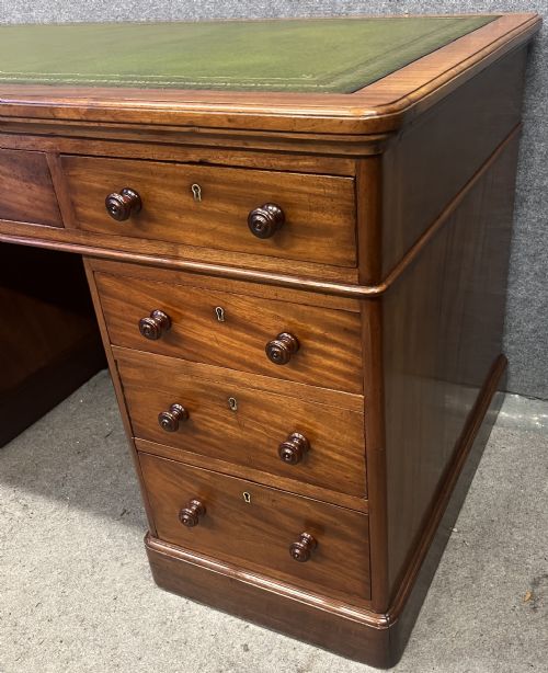 GOOD QUALITY 19TH CENTURY MAHOGANY DESK - ADDITIONAL PHOTO 5