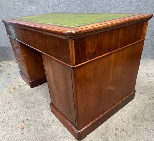 GOOD QUALITY 19TH CENTURY MAHOGANY DESK - ADDITIONAL PHOTO 11