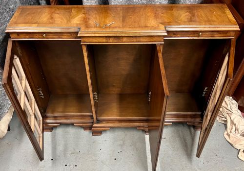 GOOD QUALITY QUEEN ANNE STYLE DWARF WALNUT BOOKCASE - ADDITIONAL PHOTO 1