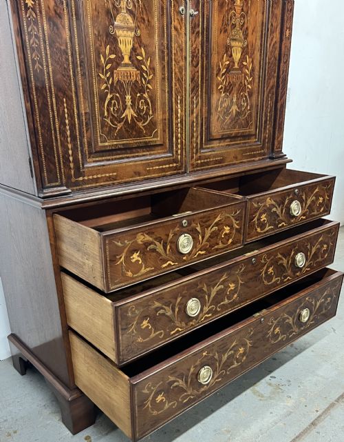 STUNNING ANTIQUE MARQUETRY INLAID LINEN PRESS - ADDITIONAL PHOTO 10
