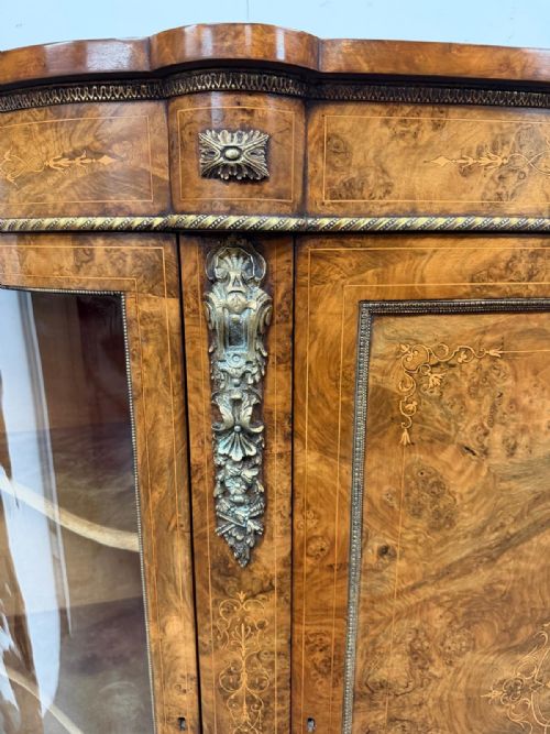 FINE BURR WALNUT CREDENZA SIDE CABINET - ADDITIONAL PHOTO 4