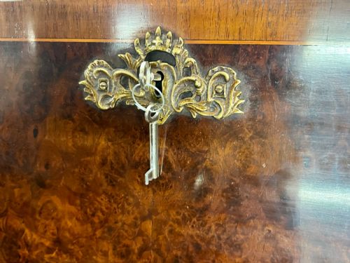 DUTCH BURR WALNUT BUREAU - ADDITIONAL PHOTO 11