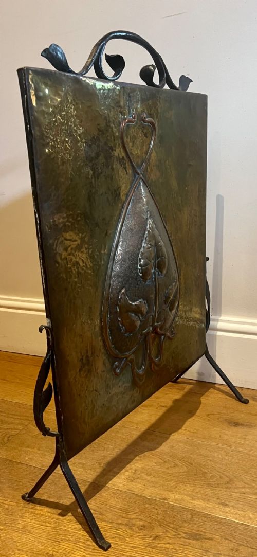 NEWLYN STYLE COPPER IRON FIRE SCREEN - ADDITIONAL PHOTO 3