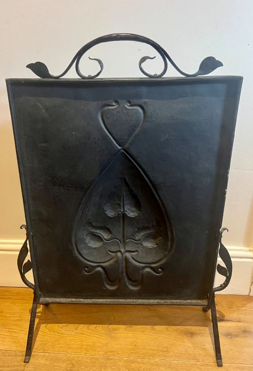 NEWLYN STYLE COPPER IRON FIRE SCREEN - ADDITIONAL PHOTO 4