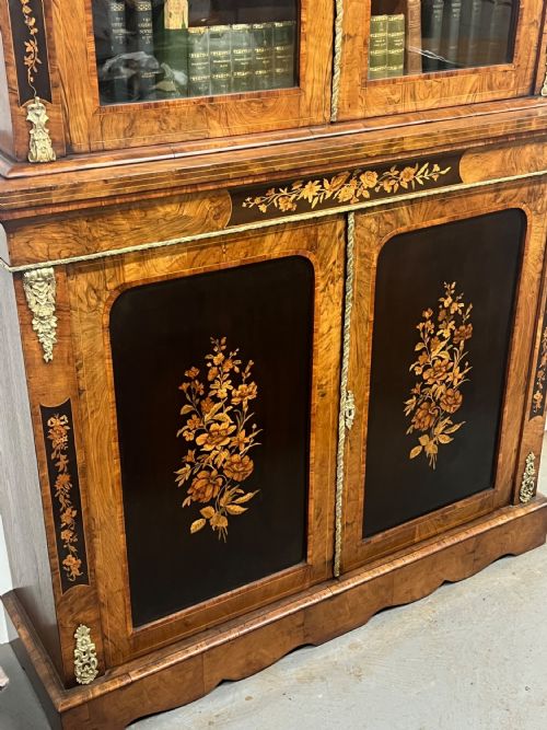 SUPERB VICTORIAN WALNUT MARQUETRY INLAID BOOKCASE - ADDITIONAL PHOTO 4