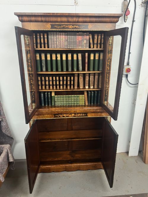SUPERB VICTORIAN WALNUT MARQUETRY INLAID BOOKCASE - ADDITIONAL PHOTO 2