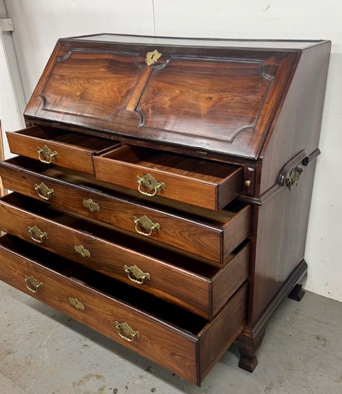RARE PORTUGUESE 18THCENTURY SOLID BRAZILIAN ROSEWOOD BUREAU - ADDITIONAL PHOTO 2
