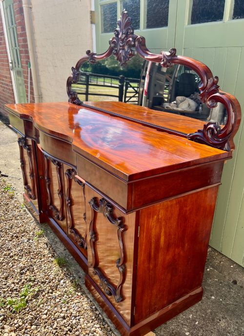 GOOD QUALITY ANTIQUE MAHOGANY SIDEBOARD - ADDITIONAL PHOTO 1