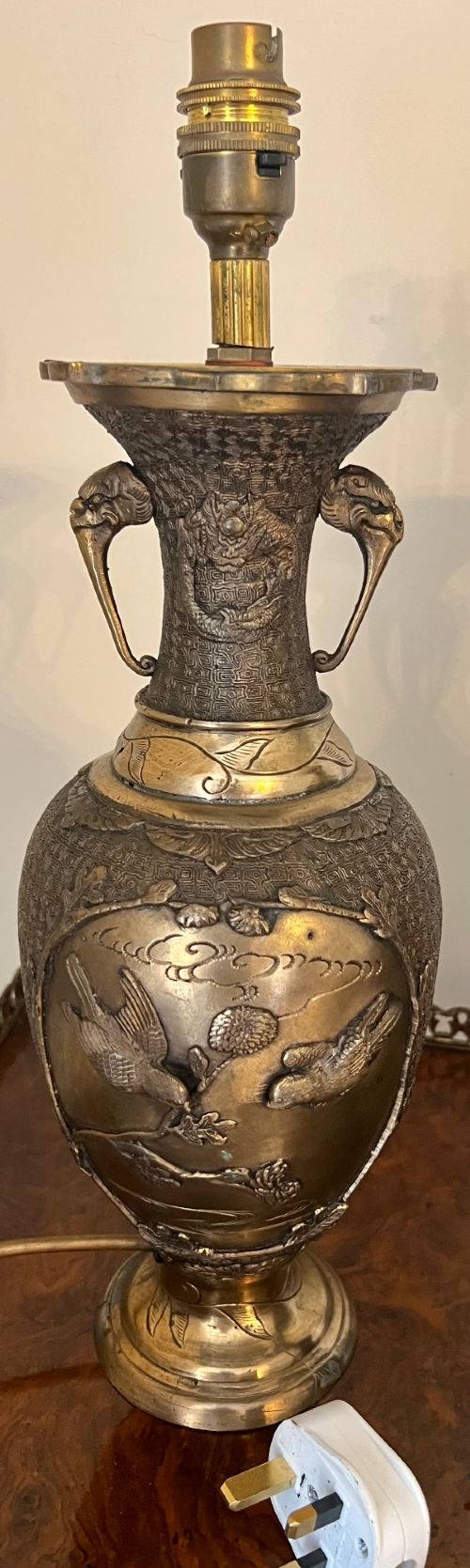 PAIR MEIJI PERIOD BRONZE LAMPS - ADDITIONAL PHOTO 1