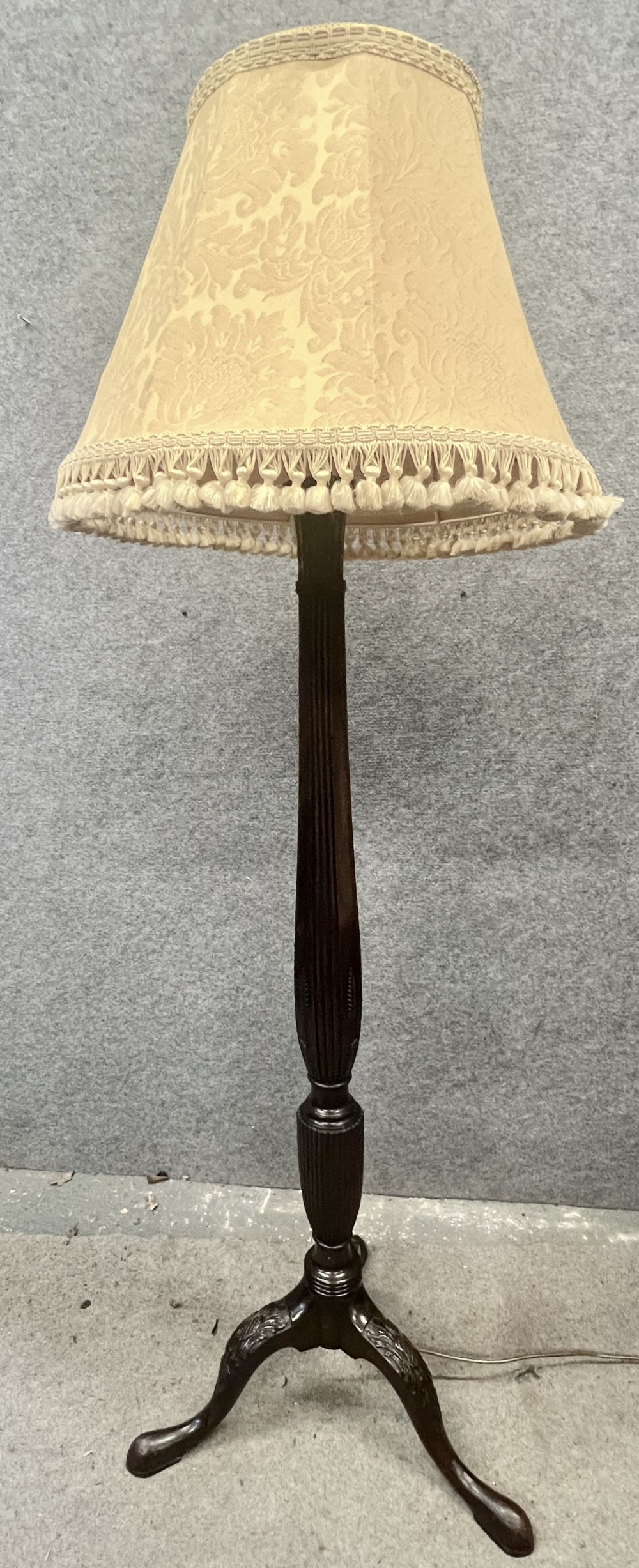 Antique Hepplewhite Style Standard Lamp