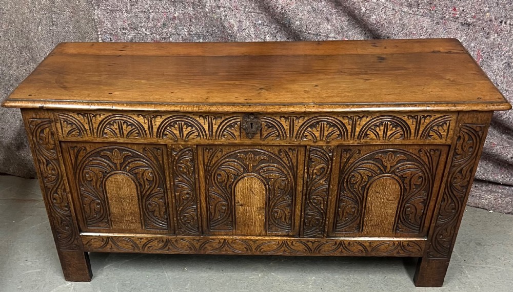 Early 18th.C. Oak Coffer View II