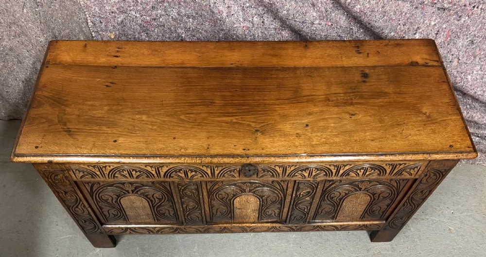 Early 18th.C. Oak Coffer View III