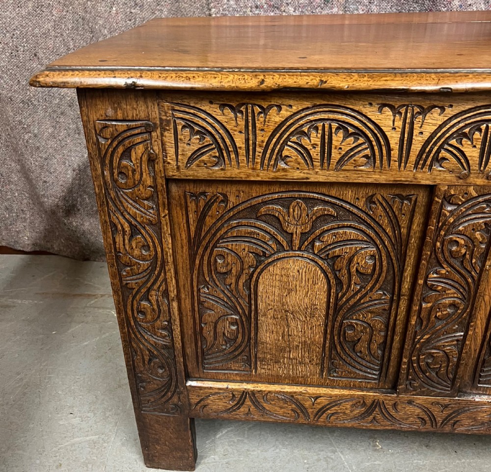 Early 18th.C. Oak Coffer View IV