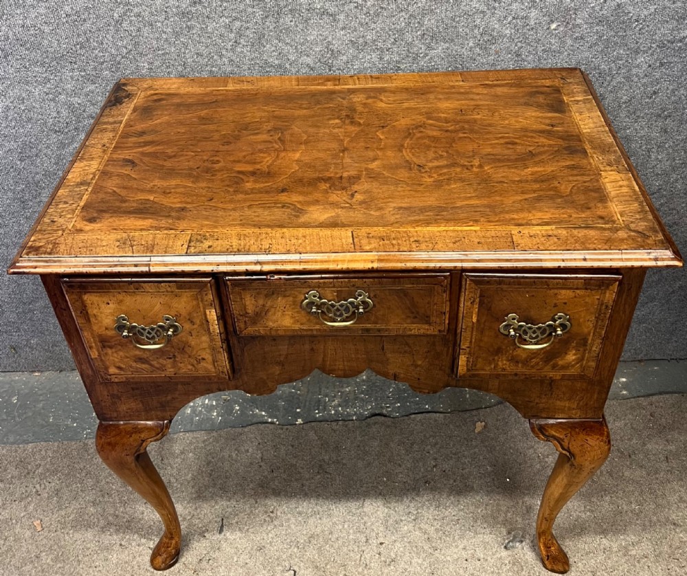 18.th.C. Walnut Low Boy View II