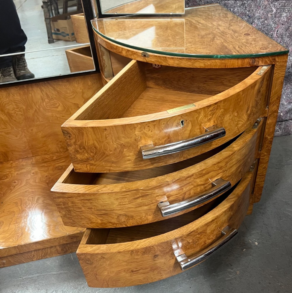 Stunning Art Deco Triptych Mirrored Dressing Table View X