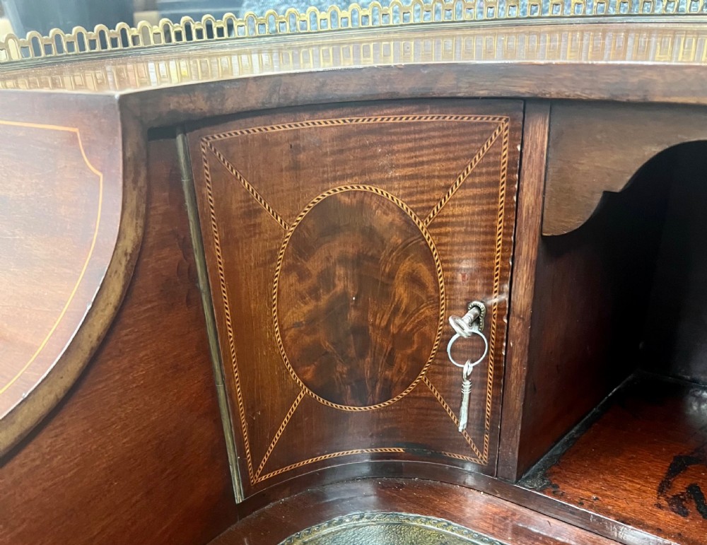 Shapland & Petter Carlton House Desk View XV