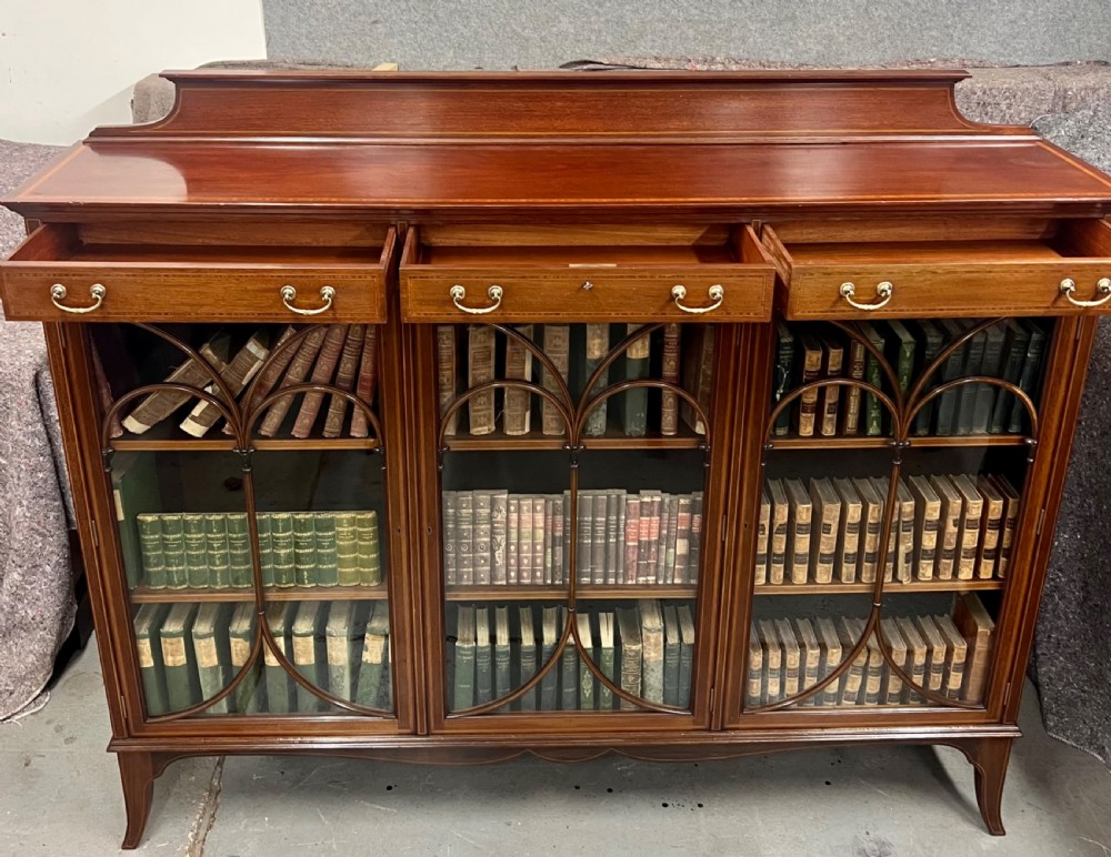Edwardian Maple & Co. Mahogany & Inlaid Bookcase View X